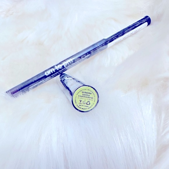 Lotta Eye Makeup Other - Eye-Pop Duo: AM to PM Velvety Liner+Black Lashy Whole Lotta Mascara Makeup Set